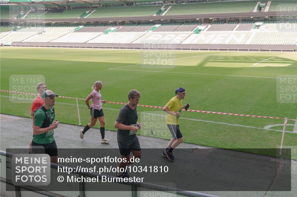 13.09.2026 - 21. swb-Marathon Bremen Michael Burmester http://msf.ph/oto/10341810 13.09.2026 13:24:19 Laufen im Stadion 137, 182, 213, 294, 324, 434, 505, 533, 548, 609, 708, 721, 723, 739, 743, 752, 892, 1178, 1273, 1331, 1463, 1471, 1491, 1515, 1597, 1598, 1746, 1788, 1944, 2095, 2211, 2213, 2252, 2267, 2271, 2286, 2312, 2323, 2433, 2445, 2465, 2475, 2483, 2495, 2497, 2503, 2506, 2526, 2554, 2571, 2644, 2768, 2776, 2833, 2936, 2968, 3005, 3211, 3252, 3282, 3288, 3289, 3292, 3298, 3306, 3312, 3347, 3364, 3381, 3390, 3395, 3423, 3447, 3505, 3559, 3727, 3770, 3819, 4231, 4466, 4467 meine-sportfotos.de