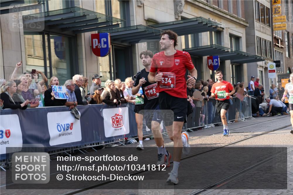 13.09.2026 - 21. swb-Marathon Bremen Strokosch-Dieckow http://msf.ph/oto/10341812 13.09.2026 13:28:01 Ziel 178, 210, 1239, 1380, 1460, 2047, 2977, 3114, 3294, 3334, 3597, 4250, 4506, 5250, 5360, 5683, 5889, 6182, 7926, 8429, 8483, 8570, 9064, 9167, 9168, 9543, 9549, 9738, 9881, 440, 488, 534, 762, 1343, 1456, 1932, 2686, 3135, 3480, 3576, 3970, 4106, 4133, 4265, 4496, 4593, 4744, 5462, 6067, 6468, 6522, 7042, 7138, 7358, 8188, 8351, 8656, 9067, 9145, 9494, 9727, 13069, 13198 meine-sportfotos.de