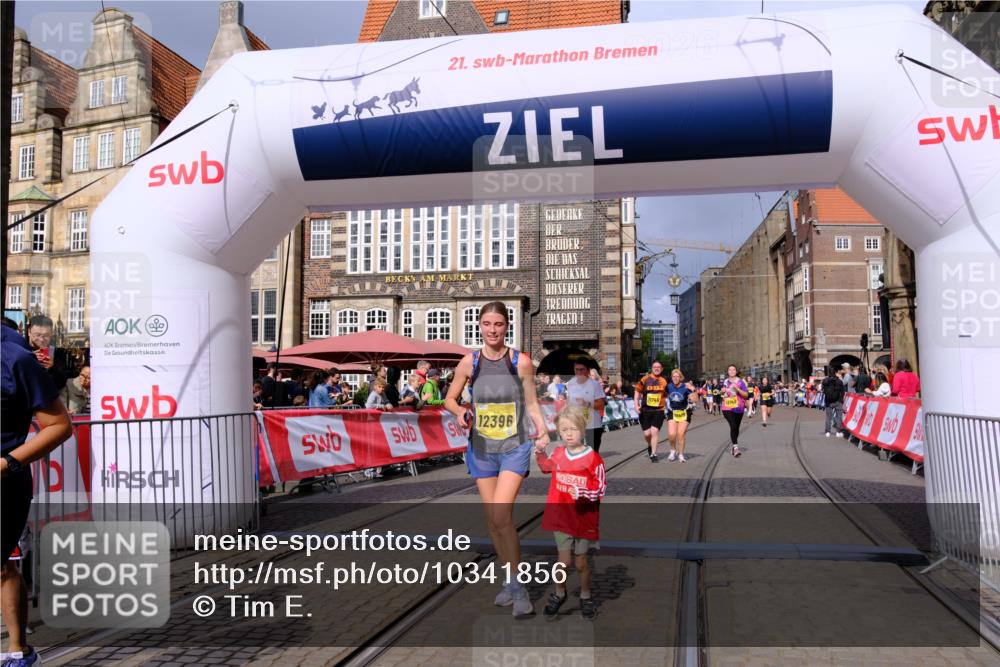 13.09.2026 - 21. swb-Marathon Bremen Tim E. http://msf.ph/oto/10341856 13.09.2026 11:11:28 Ziel 10313, 10419, 10527, 10611, 10644, 10653, 11062, 11141, 11231, 11458, 11483, 11679, 11691, 11745, 11993, 12148, 12396, 12401, 12507 meine-sportfotos.de
