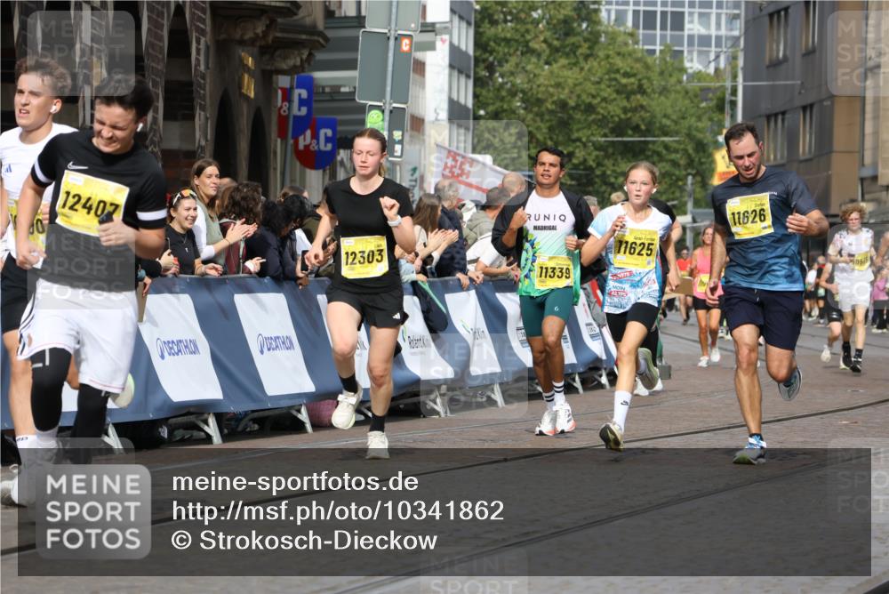 13.09.2026 - 21. swb-Marathon Bremen Strokosch-Dieckow http://msf.ph/oto/10341862 13.09.2026 10:51:09 Ziel 10200, 10267, 10537, 10764, 11076, 11087, 11170, 11753, 11961, 12004, 12052, 12070, 12179, 12351, 12488, 12560, 13544, 10381, 10471, 10515, 10825, 10887, 10984, 11503, 11801, 11973, 12051, 12133, 12548, 12552 meine-sportfotos.de