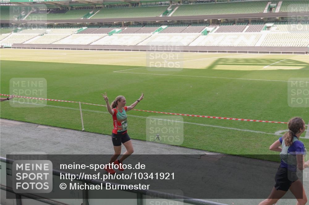 13.09.2026 - 21. swb-Marathon Bremen Michael Burmester http://msf.ph/oto/10341921 13.09.2026 13:24:40 Laufen im Stadion 137, 182, 213, 294, 324, 434, 505, 533, 548, 721, 723, 739, 743, 752, 815, 818, 1273, 1463, 1471, 1491, 1504, 1515, 1561, 1597, 1598, 1830, 1944, 2059, 2095, 2211, 2252, 2267, 2271, 2286, 2312, 2323, 2354, 2445, 2465, 2483, 2495, 2497, 2503, 2506, 2554, 2571, 2591, 2644, 2752, 2768, 2776, 2833, 2878, 2896, 2936, 2968, 2981, 3005, 3142, 3211, 3259, 3282, 3288, 3289, 3292, 3298, 3306, 3312, 3329, 3364, 3381, 3390, 3395, 3423, 3447, 3770, 3819, 4466 meine-sportfotos.de