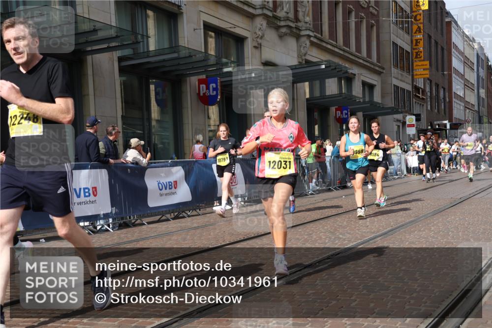 13.09.2026 - 21. swb-Marathon Bremen Strokosch-Dieckow http://msf.ph/oto/10341961 13.09.2026 11:07:58 Ziel 10135, 10188, 10404, 10493, 10767, 10793, 10851, 10859, 11032, 11124, 11263, 11404, 11509, 11560, 11561, 11659, 11831, 11958, 11968, 12073, 12160, 12164, 12248, 12315, 12325, 12384, 12389, 12410, 10139, 10580, 10595, 10660, 10661, 10674, 10830, 10871, 10935, 10937, 11037, 11044, 11223, 11378, 11404, 11515, 11643, 11833, 11924, 11934, 11958, 12024, 12031, 12066, 12097, 12194, 12307, 12511, 12512 meine-sportfotos.de