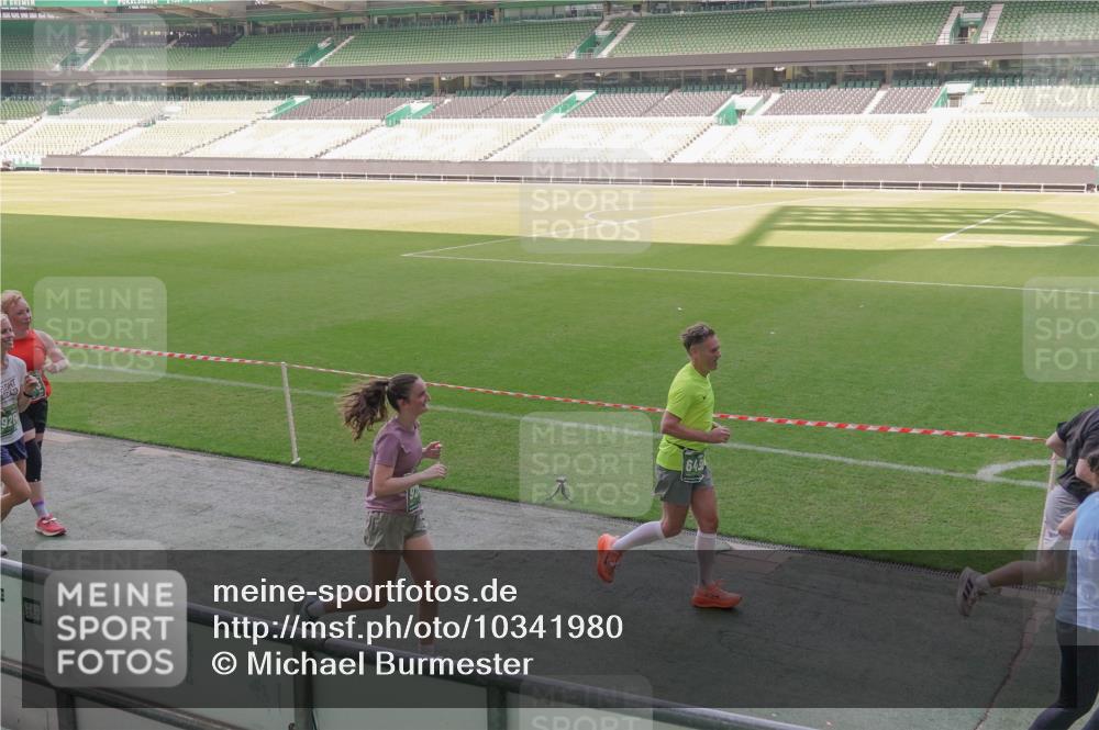 13.09.2026 - 21. swb-Marathon Bremen Michael Burmester http://msf.ph/oto/10341980 13.09.2026 13:24:47 Laufen im Stadion 137, 182, 213, 294, 324, 434, 505, 543, 548, 721, 723, 739, 743, 752, 815, 818, 966, 1273, 1410, 1463, 1471, 1491, 1504, 1515, 1561, 1597, 1598, 1830, 1944, 1953, 2058, 2059, 2095, 2211, 2252, 2267, 2271, 2286, 2308, 2312, 2323, 2354, 2445, 2465, 2483, 2495, 2497, 2503, 2506, 2554, 2571, 2591, 2644, 2752, 2768, 2776, 2833, 2878, 2896, 2936, 2968, 2981, 3005, 3142, 3211, 3259, 3282, 3288, 3289, 3292, 3298, 3306, 3312, 3329, 3364, 3381, 3390, 3395, 3447, 3770, 4466 meine-sportfotos.de