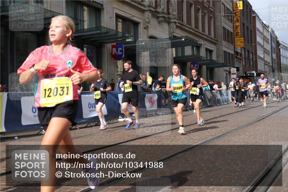 13.09.2026 - 21. swb-Marathon Bremen Strokosch-Dieckow http://msf.ph/oto/10341988 13.09.2026 11:07:59 Ziel 10135, 10188, 10404, 10493, 10767, 10793, 10851, 10859, 11032, 11124, 11263, 11509, 11560, 11561, 11659, 11831, 11888, 11968, 12073, 12160, 12164, 12248, 12315, 12325, 12384, 12389, 12410, 10139, 10595, 10660, 10661, 10674, 10830, 10871, 10935, 10937, 11037, 11044, 11378, 11404, 11515, 11643, 11833, 11958, 12024, 12031, 12066, 12097, 12194, 12307, 12511, 12512 meine-sportfotos.de
