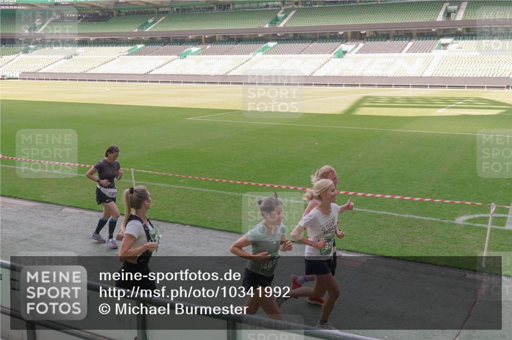 13.09.2026 - 21. swb-Marathon Bremen Michael Burmester http://msf.ph/oto/10341992 13.09.2026 13:24:49 Laufen im Stadion 137, 182, 213, 294, 324, 434, 505, 543, 548, 721, 723, 739, 743, 752, 815, 818, 966, 1273, 1410, 1459, 1463, 1471, 1491, 1504, 1515, 1561, 1597, 1598, 1830, 1944, 1953, 2058, 2059, 2095, 2211, 2252, 2267, 2271, 2286, 2308, 2312, 2323, 2354, 2445, 2465, 2483, 2495, 2497, 2503, 2506, 2554, 2571, 2591, 2644, 2752, 2762, 2768, 2776, 2833, 2878, 2896, 2936, 2968, 2981, 3005, 3142, 3211, 3259, 3282, 3288, 3289, 3292, 3298, 3306, 3312, 3329, 3364, 3381, 3390, 3395, 3770, 4466 meine-sportfotos.de