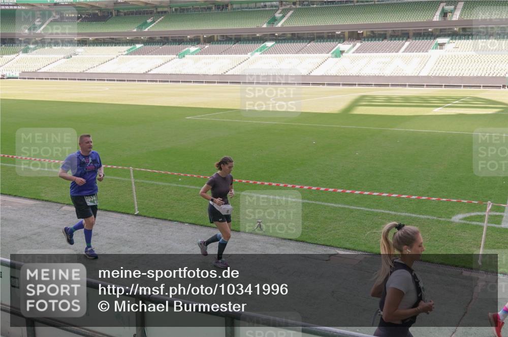 13.09.2026 - 21. swb-Marathon Bremen Michael Burmester http://msf.ph/oto/10341996 13.09.2026 13:24:49 Laufen im Stadion 137, 182, 213, 294, 324, 434, 505, 543, 548, 721, 723, 739, 743, 752, 815, 818, 966, 1273, 1410, 1459, 1463, 1471, 1491, 1504, 1515, 1561, 1597, 1598, 1830, 1944, 1953, 2058, 2059, 2095, 2211, 2252, 2267, 2271, 2286, 2308, 2312, 2323, 2354, 2445, 2465, 2483, 2495, 2497, 2503, 2506, 2554, 2571, 2591, 2644, 2752, 2762, 2768, 2776, 2833, 2878, 2896, 2936, 2968, 2981, 3005, 3142, 3211, 3259, 3282, 3288, 3289, 3292, 3298, 3306, 3312, 3329, 3364, 3381, 3390, 3395, 3770, 4466 meine-sportfotos.de