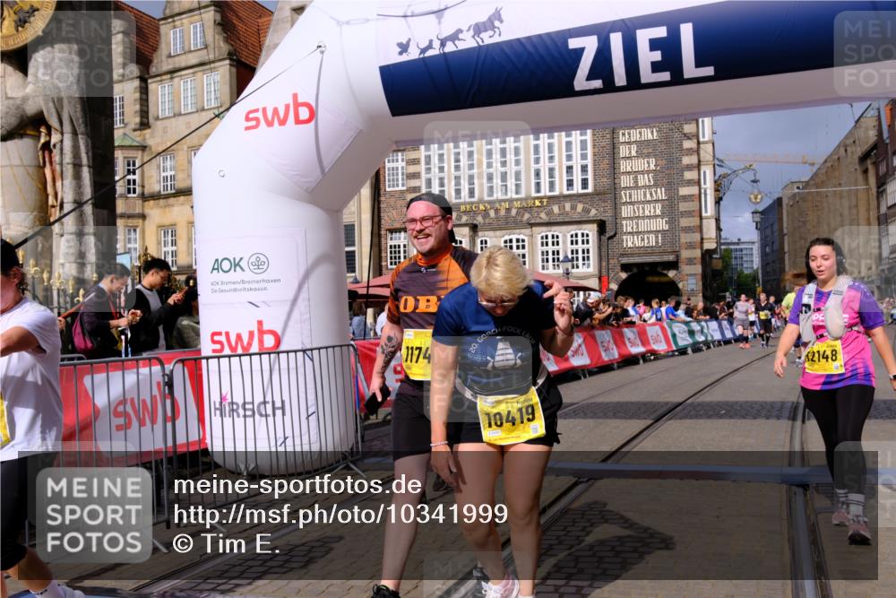 13.09.2026 - 21. swb-Marathon Bremen Tim E. http://msf.ph/oto/10341999 13.09.2026 11:11:33 Ziel 10313, 10419, 10611, 10644, 11036, 11062, 11141, 11216, 11231, 11458, 11679, 11745, 11870, 12126, 12148, 12396, 12464, 12507 meine-sportfotos.de