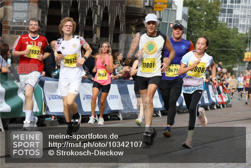 13.09.2026 - 21. swb-Marathon Bremen Strokosch-Dieckow http://msf.ph/oto/10342107 13.09.2026 10:51:20 Ziel 10200, 10537, 10808, 11087, 11170, 11339, 11537, 11625, 11626, 12004, 12179, 12303, 12351, 12407, 12560, 10334, 10381, 10544, 10763, 10825, 10862, 10984, 11145, 11787, 12424, 12548, 13631 meine-sportfotos.de