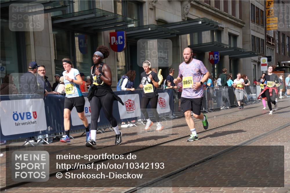 13.09.2026 - 21. swb-Marathon Bremen Strokosch-Dieckow http://msf.ph/oto/10342193 13.09.2026 11:08:04 Ziel 10135, 10188, 10229, 10793, 10851, 10859, 11032, 11065, 11124, 11263, 11509, 11560, 11561, 11678, 11888, 11968, 12073, 12164, 12315, 12325, 12410, 12516, 10139, 10404, 10493, 10660, 10661, 10674, 10767, 10830, 10859, 10871, 10937, 11037, 11044, 11378, 11404, 11515, 11659, 11831, 11833, 11958, 12024, 12031, 12066, 12097, 12160, 12248, 12307, 12384, 12389, 12511, 12512 meine-sportfotos.de