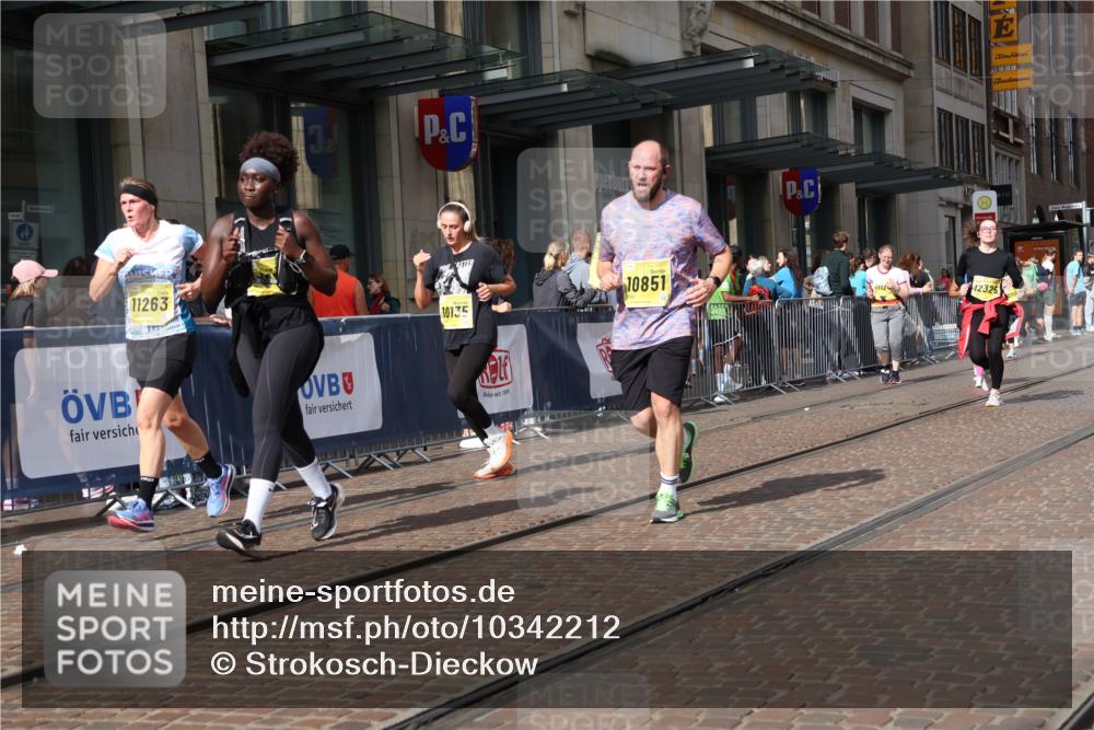 13.09.2026 - 21. swb-Marathon Bremen Strokosch-Dieckow http://msf.ph/oto/10342212 13.09.2026 11:08:04 Ziel 10135, 10188, 10229, 10793, 10851, 10859, 11032, 11065, 11124, 11263, 11509, 11560, 11561, 11678, 11888, 11968, 12073, 12164, 12315, 12325, 12410, 12516, 10139, 10404, 10493, 10660, 10661, 10674, 10767, 10830, 10859, 10871, 10937, 11037, 11044, 11378, 11404, 11515, 11659, 11831, 11833, 11958, 12024, 12031, 12066, 12097, 12160, 12248, 12307, 12384, 12389, 12511, 12512 meine-sportfotos.de
