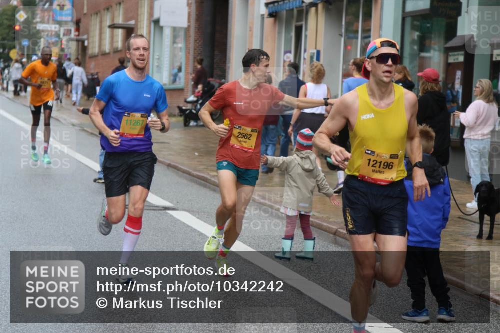 13.09.2026 - Kiel Lauf Markus Tischler http://msf.ph/oto/10342242 13.09.2026 11:28:57 Fleethörn 6871, 4, 39, 11267, 39, 2562, 38, 12196 meine-sportfotos.de