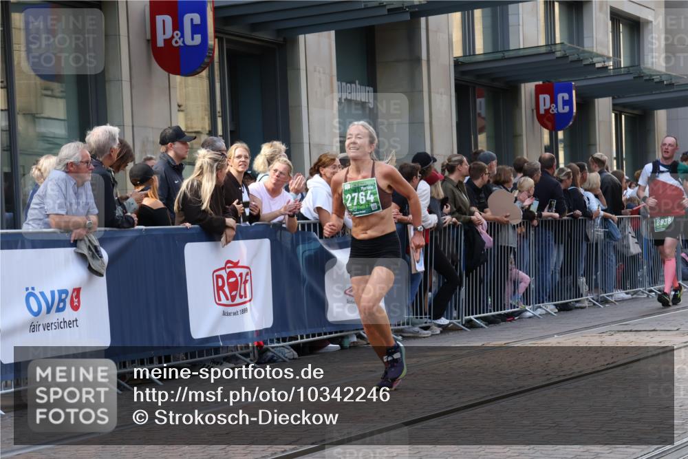 13.09.2026 - 21. swb-Marathon Bremen Strokosch-Dieckow http://msf.ph/oto/10342246 13.09.2026 13:28:15 Ziel 178, 210, 613, 1239, 1380, 1914, 2047, 2764, 3028, 3294, 3348, 3597, 4102, 4250, 4564, 5683, 6914, 6957, 7263, 8429, 8483, 8570, 8938, 9064, 9176, 9549, 13012, 488, 1343, 1456, 1460, 2977, 3114, 3334, 3480, 4506, 5250, 5360, 5462, 5889, 6182, 7926, 8188, 8656, 9067, 9145, 9167, 9168, 9543, 9738, 9881, 13069 meine-sportfotos.de