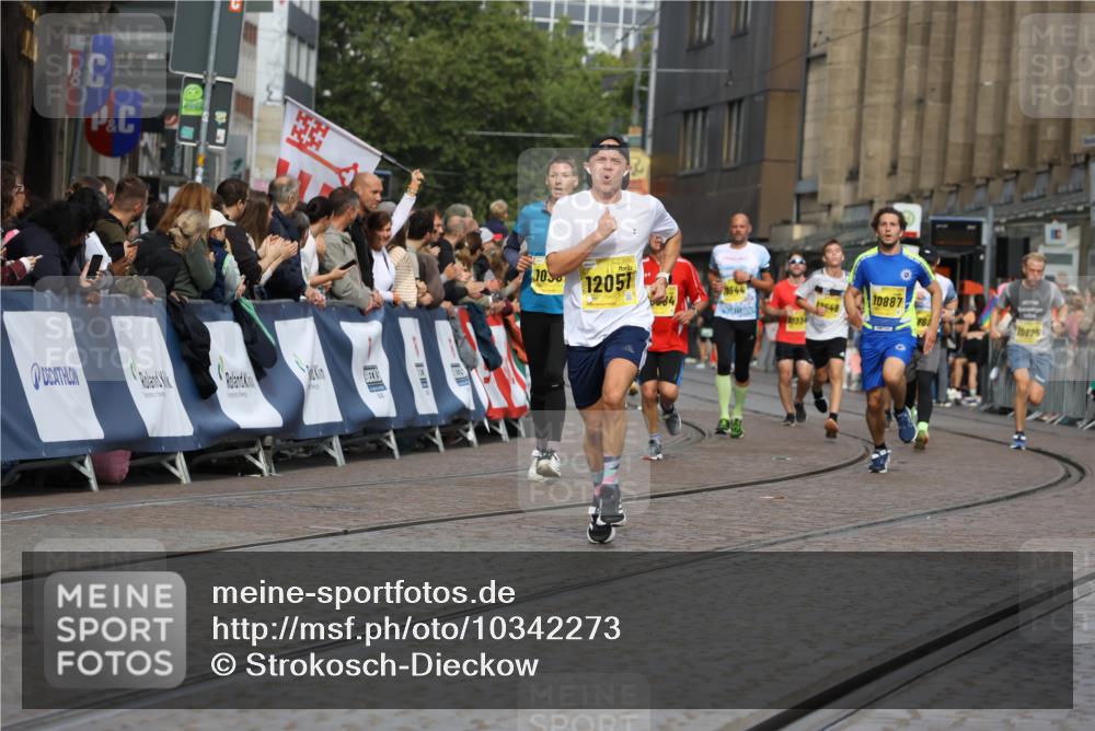 13.09.2026 - 21. swb-Marathon Bremen Strokosch-Dieckow http://msf.ph/oto/10342273 13.09.2026 10:51:25 Ziel 10200, 10471, 10515, 10808, 11087, 11339, 11503, 11537, 11625, 11626, 11801, 11973, 12004, 12133, 12303, 12351, 12407, 12552, 10334, 10544, 10763, 11145, 11787, 12329, 12424, 13631 meine-sportfotos.de