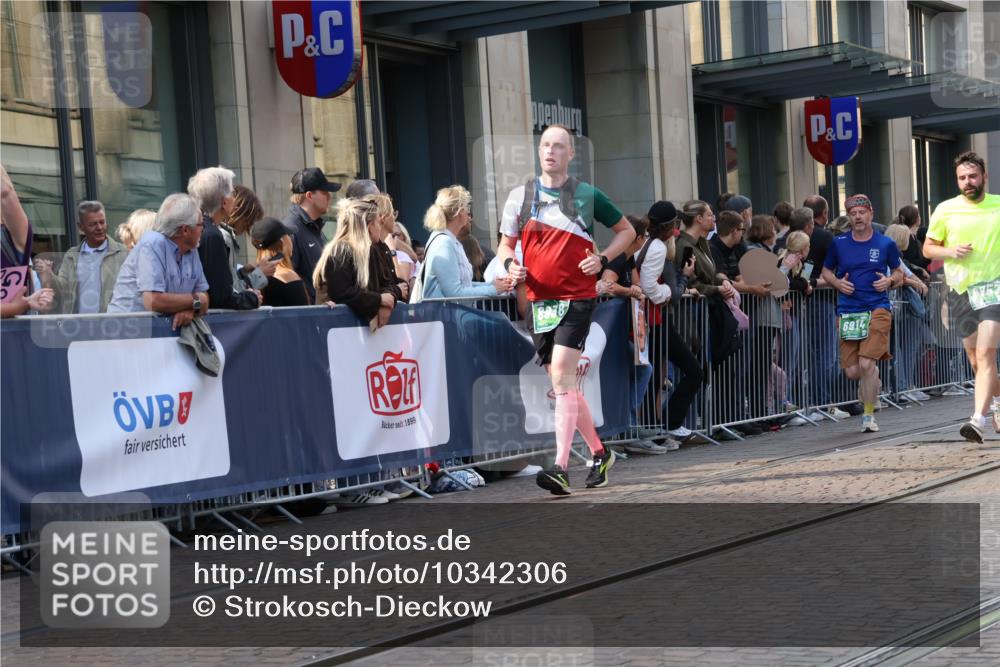 13.09.2026 - 21. swb-Marathon Bremen Strokosch-Dieckow http://msf.ph/oto/10342306 13.09.2026 13:28:18 Ziel 613, 1239, 1380, 1914, 2276, 2764, 2891, 3028, 3294, 3348, 3444, 4102, 4250, 4564, 5683, 6914, 6957, 7263, 7527, 8429, 8483, 8570, 8938, 9064, 9176, 9549, 13012, 178, 210, 1343, 1380, 1460, 2047, 2977, 3114, 3294, 3334, 3480, 3597, 4506, 5250, 5360, 5889, 6182, 7926, 8429, 8656, 9167, 9168, 9543, 9549, 9738, 9881, 13069 meine-sportfotos.de
