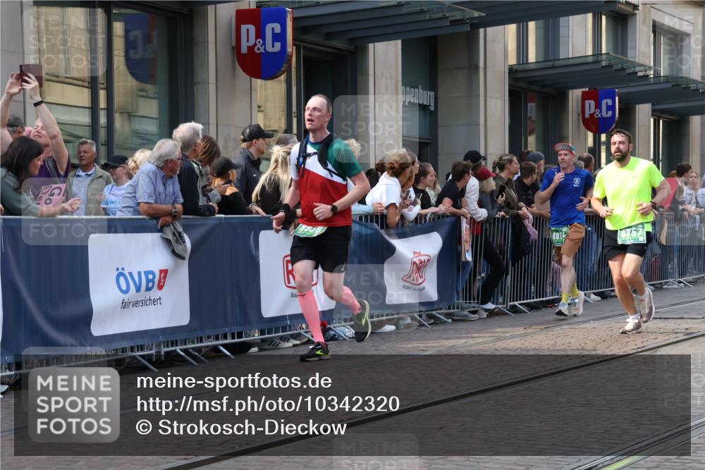 13.09.2026 - 21. swb-Marathon Bremen Strokosch-Dieckow http://msf.ph/oto/10342320 13.09.2026 13:28:18 Ziel 613, 1239, 1380, 1914, 2276, 2764, 2891, 3028, 3294, 3348, 3444, 4102, 4250, 4564, 5683, 6914, 6957, 7263, 7527, 8429, 8483, 8570, 8938, 9064, 9176, 9549, 13012, 178, 210, 1343, 1380, 1460, 2047, 2977, 3114, 3294, 3334, 3480, 3597, 4506, 5250, 5360, 5889, 6182, 7926, 8429, 8656, 9167, 9168, 9543, 9549, 9738, 9881, 13069 meine-sportfotos.de