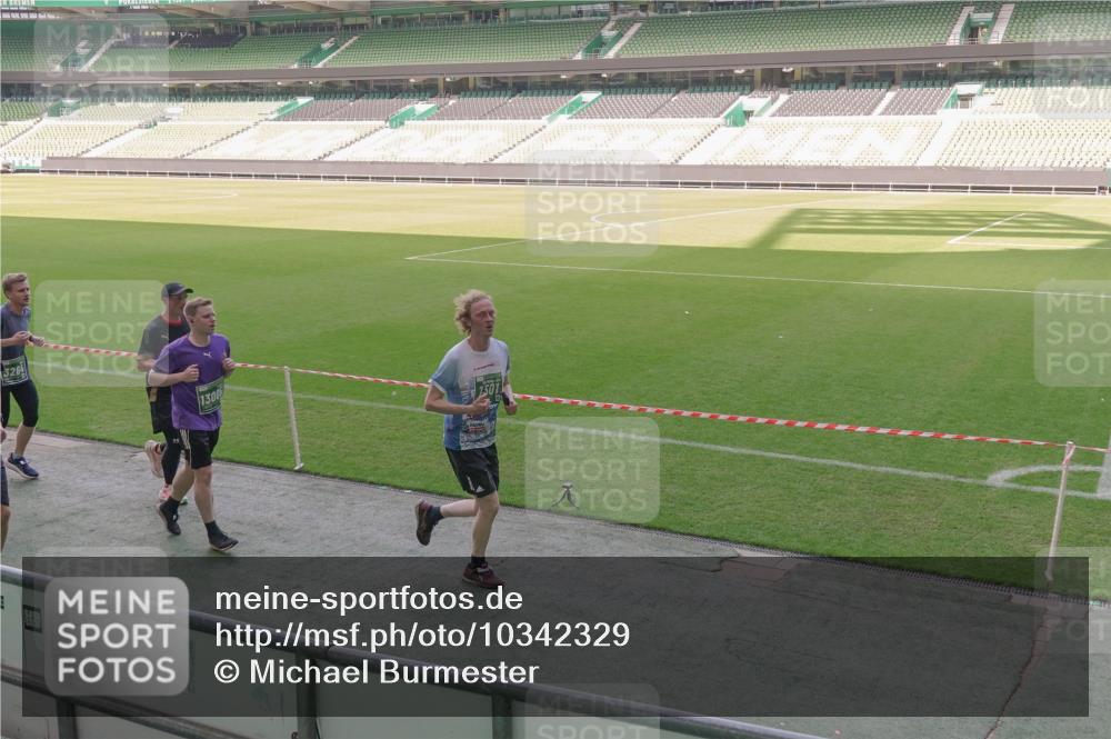 13.09.2026 - 21. swb-Marathon Bremen Michael Burmester http://msf.ph/oto/10342329 13.09.2026 13:25:33 Laufen im Stadion 202, 213, 294, 505, 530, 543, 548, 645, 723, 739, 752, 815, 818, 966, 1283, 1410, 1443, 1459, 1463, 1471, 1473, 1487, 1491, 1504, 1515, 1530, 1561, 1618, 1744, 1828, 1830, 1953, 2058, 2059, 2095, 2211, 2267, 2271, 2298, 2308, 2312, 2323, 2354, 2382, 2384, 2483, 2497, 2506, 2508, 2554, 2558, 2571, 2591, 2592, 2644, 2656, 2675, 2752, 2762, 2776, 2833, 2878, 2896, 2970, 2981, 3005, 3047, 3062, 3097, 3142, 3172, 3211, 3259, 3298, 3306, 3329, 3359, 3381, 3390, 3433, 3851 meine-sportfotos.de