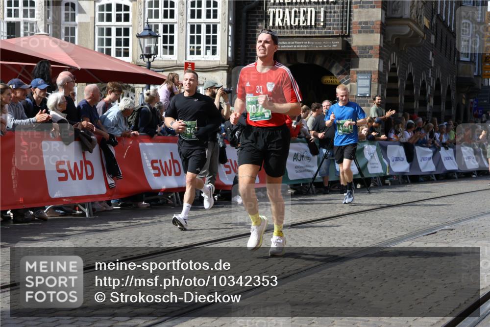 13.09.2026 - 21. swb-Marathon Bremen Strokosch-Dieckow http://msf.ph/oto/10342353 13.09.2026 13:27:05 Ziel 531, 2779, 3076, 3302, 3510, 3526, 3852, 3893, 4441, 4598, 4919, 5054, 5937, 5943, 6289, 6314, 6375, 6455, 6548, 6580, 7246, 7317, 8112, 8303, 9551, 13097, 242, 2454, 3273, 3385, 4121, 4558, 6071, 6288, 6776, 7849, 8219, 9159, 9343, 9760, 10112, 10113, 13147 meine-sportfotos.de