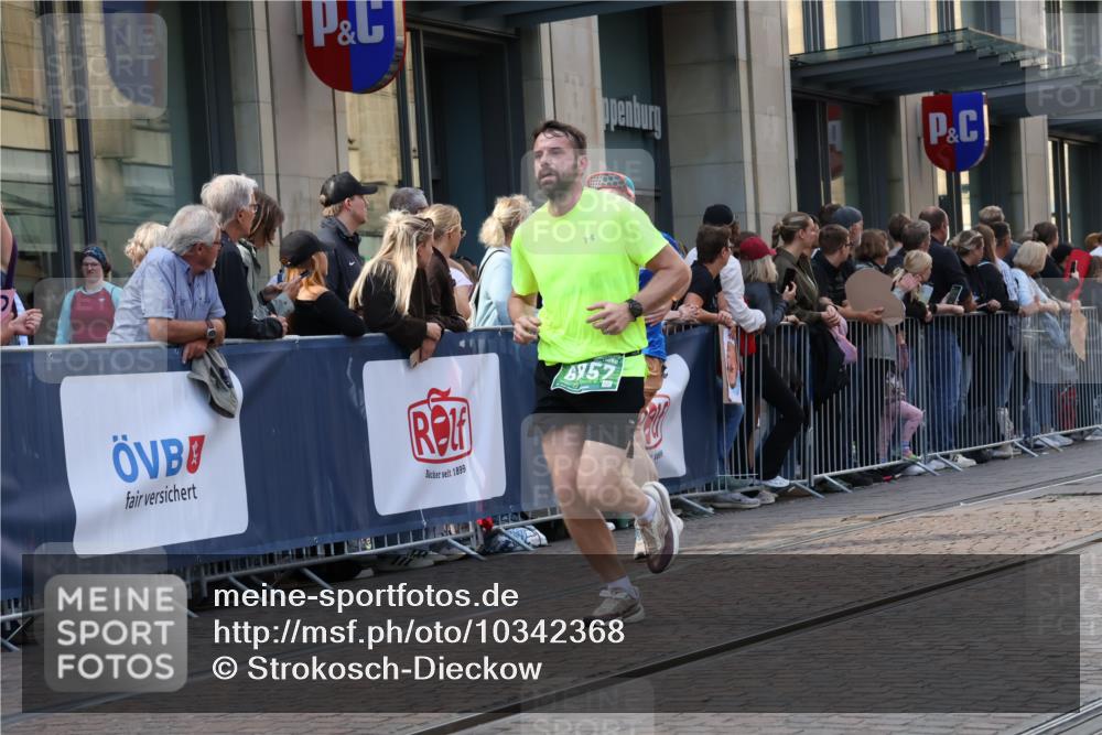 13.09.2026 - 21. swb-Marathon Bremen Strokosch-Dieckow http://msf.ph/oto/10342368 13.09.2026 13:28:20 Ziel 613, 1239, 1914, 2276, 2764, 2891, 3028, 3348, 3444, 4102, 4250, 4564, 5683, 6914, 6957, 7263, 7527, 8483, 8570, 8938, 9176, 13012, 178, 210, 1343, 1380, 1460, 2047, 2977, 3114, 3294, 3334, 3597, 4506, 5250, 5360, 5889, 6182, 7926, 8429, 8570, 8656, 9064, 9167, 9168, 9543, 9549, 9738, 9881 meine-sportfotos.de