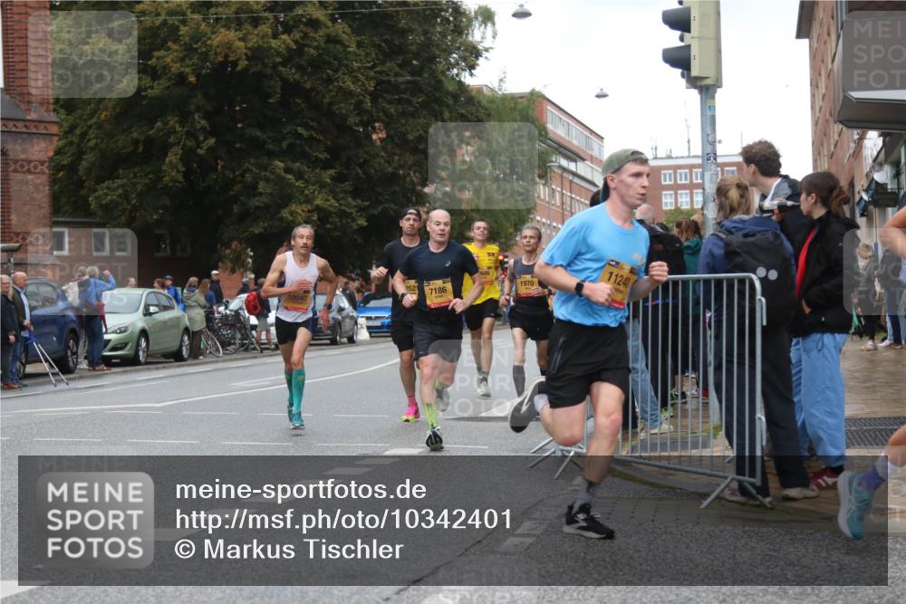 13.09.2026 - Kiel Lauf Markus Tischler http://msf.ph/oto/10342401 13.09.2026 11:30:20 Fleethörn 2521, 10040, 7186, 11240, 1970 meine-sportfotos.de