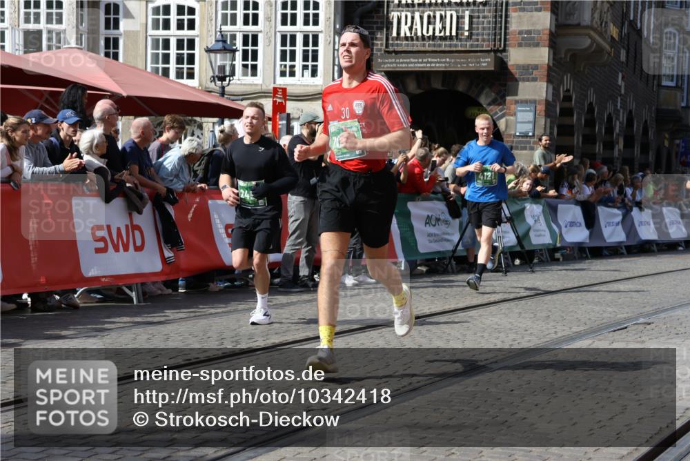 13.09.2026 - 21. swb-Marathon Bremen Strokosch-Dieckow http://msf.ph/oto/10342418 13.09.2026 13:27:06 Ziel 531, 2779, 3076, 3302, 3510, 3852, 3893, 4441, 4598, 4919, 5054, 5937, 5943, 6289, 6314, 6375, 6455, 6548, 6580, 7246, 7317, 8112, 8303, 9551, 13097, 242, 3273, 3385, 3496, 4121, 4558, 6071, 6288, 6776, 7849, 8219, 9159, 9343, 9760, 10112, 10113, 13147 meine-sportfotos.de