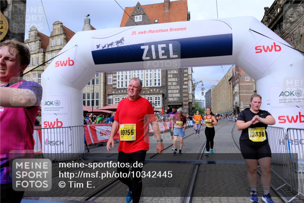 13.09.2026 - 21. swb-Marathon Bremen Tim E. http://msf.ph/oto/10342445 13.09.2026 11:11:53 Ziel 10155, 10510, 10511, 10546, 10552, 10616, 10977, 11239, 11289, 11533, 11702, 11927, 12082, 12220, 12286, 12311, 12336, 12464, 12508, 12553 meine-sportfotos.de
