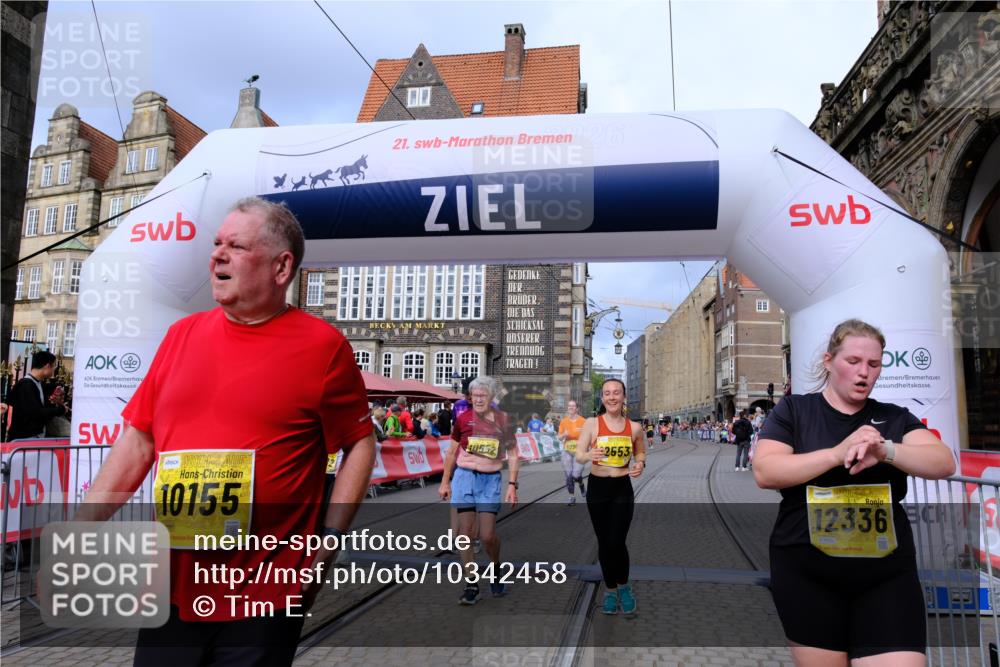 13.09.2026 - 21. swb-Marathon Bremen Tim E. http://msf.ph/oto/10342458 13.09.2026 11:11:54 Ziel 10155, 10510, 10511, 10546, 10552, 10616, 10977, 11239, 11289, 11533, 11702, 11927, 12082, 12220, 12286, 12311, 12336, 12508, 12553 meine-sportfotos.de