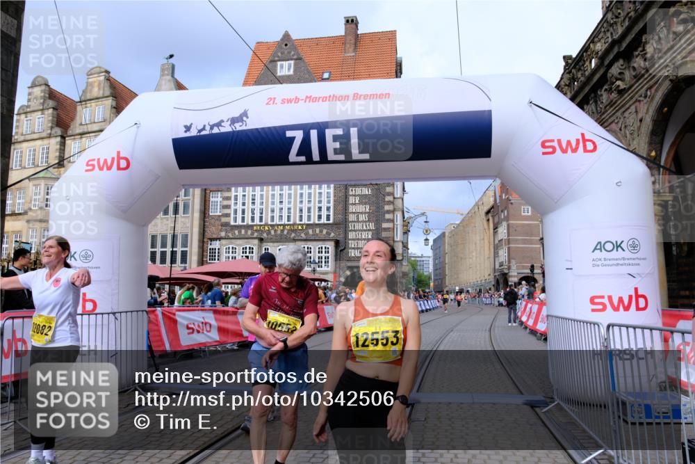 13.09.2026 - 21. swb-Marathon Bremen Tim E. http://msf.ph/oto/10342506 13.09.2026 11:11:56 Ziel 10155, 10510, 10511, 10546, 10552, 10616, 10977, 11239, 11289, 11533, 11702, 11927, 12082, 12220, 12286, 12311, 12336, 12508, 12553 meine-sportfotos.de