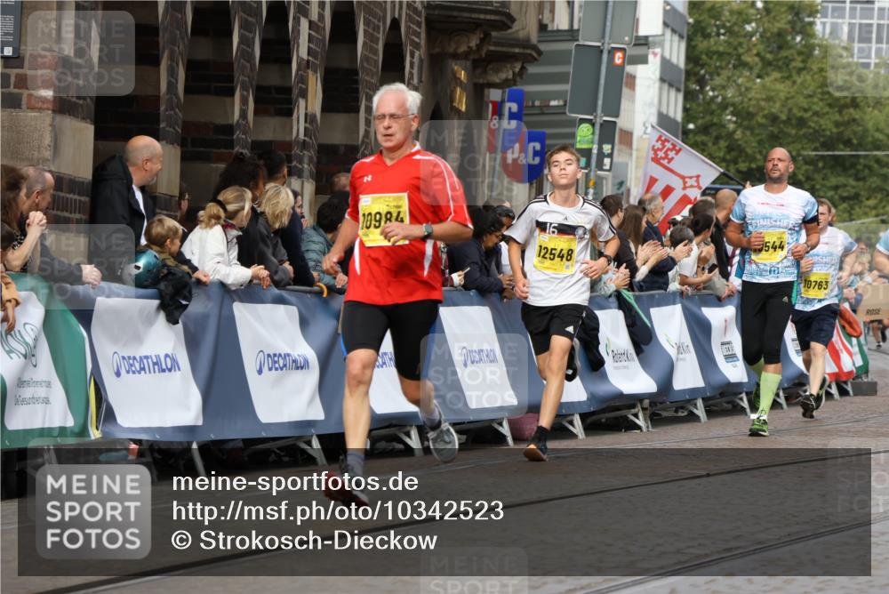 13.09.2026 - 21. swb-Marathon Bremen Strokosch-Dieckow http://msf.ph/oto/10342523 13.09.2026 10:51:31 Ziel 10471, 10515, 10808, 10887, 11339, 11503, 11537, 11625, 11626, 11801, 11973, 12051, 12133, 12303, 12552, 10162, 10281, 10348, 10467, 11273, 11542, 11733, 11787, 12329 meine-sportfotos.de