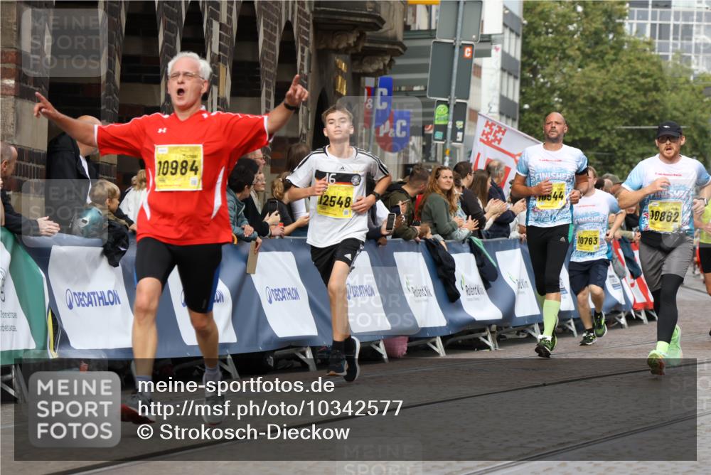 13.09.2026 - 21. swb-Marathon Bremen Strokosch-Dieckow http://msf.ph/oto/10342577 13.09.2026 10:51:32 Ziel 10381, 10471, 10515, 10808, 10887, 11339, 11503, 11537, 11801, 11973, 12051, 12133, 12552, 10162, 10281, 10348, 10467, 11273, 11542, 11733, 12329 meine-sportfotos.de