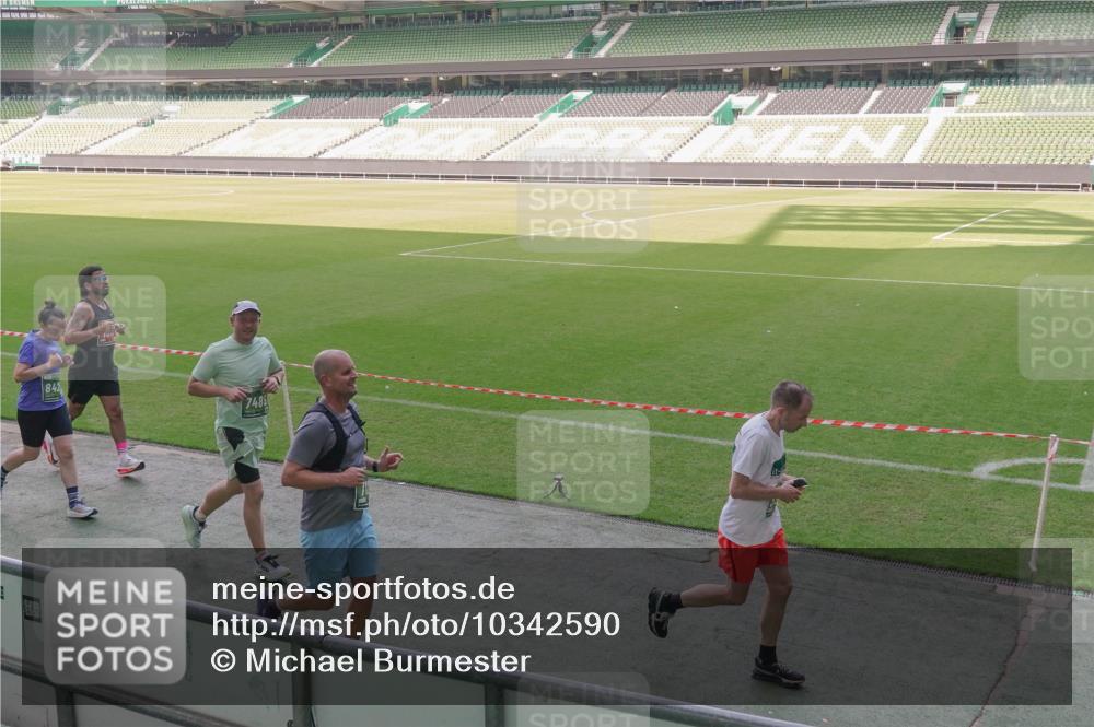 13.09.2026 - 21. swb-Marathon Bremen Michael Burmester http://msf.ph/oto/10342590 13.09.2026 13:26:05 Laufen im Stadion 202, 213, 294, 390, 505, 530, 543, 645, 815, 818, 833, 966, 1077, 1283, 1410, 1443, 1459, 1473, 1487, 1491, 1504, 1515, 1530, 1561, 1618, 1744, 1828, 1830, 1953, 2058, 2059, 2267, 2271, 2273, 2298, 2308, 2309, 2354, 2382, 2384, 2428, 2506, 2508, 2542, 2554, 2558, 2576, 2582, 2591, 2592, 2644, 2656, 2675, 2752, 2762, 2817, 2833, 2878, 2896, 2965, 2970, 2981, 3005, 3047, 3062, 3084, 3097, 3142, 3172, 3211, 3259, 3306, 3329, 3359, 3390, 3433, 3629, 3851 meine-sportfotos.de