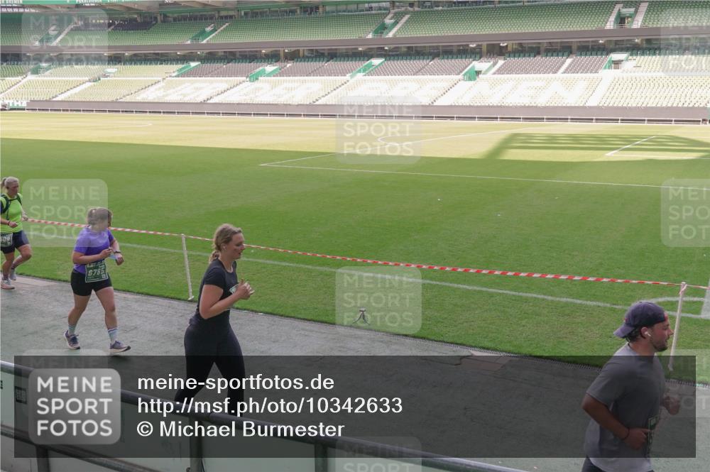 13.09.2026 - 21. swb-Marathon Bremen Michael Burmester http://msf.ph/oto/10342633 13.09.2026 13:26:12 Laufen im Stadion 202, 213, 294, 390, 505, 530, 543, 645, 815, 818, 833, 966, 1077, 1283, 1410, 1443, 1459, 1473, 1487, 1504, 1515, 1530, 1561, 1618, 1700, 1744, 1828, 1830, 1953, 2058, 2059, 2267, 2271, 2273, 2298, 2308, 2309, 2354, 2382, 2384, 2388, 2428, 2506, 2508, 2542, 2554, 2558, 2576, 2582, 2591, 2592, 2656, 2675, 2752, 2762, 2817, 2833, 2878, 2896, 2965, 2970, 2981, 3005, 3047, 3062, 3084, 3097, 3142, 3172, 3211, 3259, 3329, 3359, 3390, 3433, 3540, 3629, 3851 meine-sportfotos.de