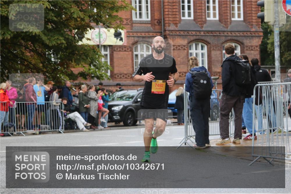 13.09.2026 - Kiel Lauf Markus Tischler http://msf.ph/oto/10342671 13.09.2026 11:32:24 Fleethörn 7492 meine-sportfotos.de