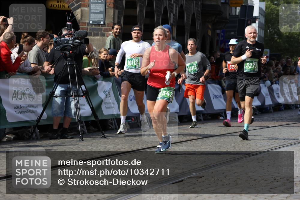 13.09.2026 - 21. swb-Marathon Bremen Strokosch-Dieckow http://msf.ph/oto/10342711 13.09.2026 13:27:12 Ziel 531, 946, 2089, 3076, 3302, 3510, 3527, 3852, 3893, 4327, 4441, 4598, 4919, 5054, 5689, 5937, 5943, 6289, 6314, 6455, 6580, 7027, 7246, 7317, 8112, 8303, 9150, 9511, 9551, 9854, 13097, 242, 593, 3273, 3385, 3496, 4558, 5220, 5290, 5358, 5616, 6071, 6288, 6306, 9159, 9343, 9760, 10112, 10113, 13147 meine-sportfotos.de