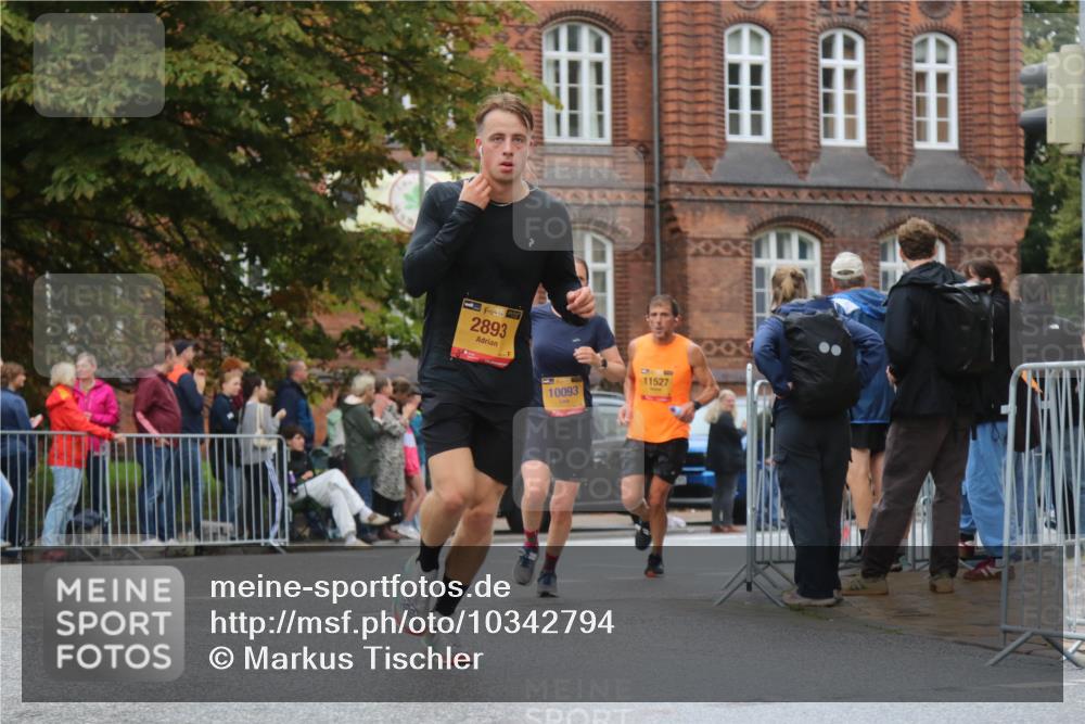 13.09.2026 - Kiel Lauf Markus Tischler http://msf.ph/oto/10342794 13.09.2026 11:33:13 Fleethörn 3, 2893, 44444, 11527, 10093 meine-sportfotos.de