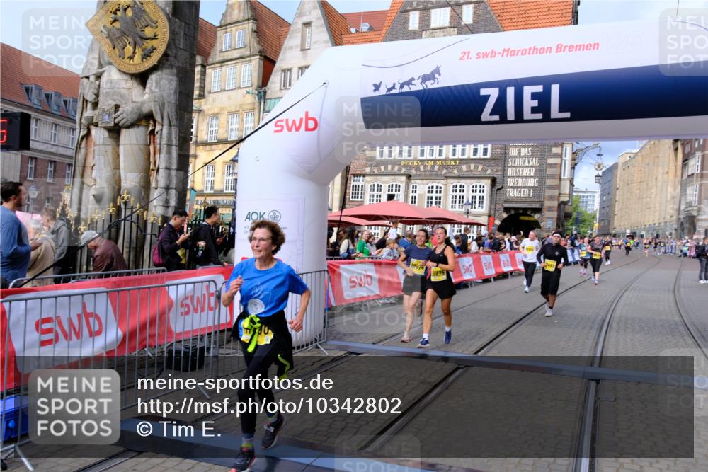 13.09.2026 - 21. swb-Marathon Bremen Tim E. http://msf.ph/oto/10342802 13.09.2026 11:12:51 Ziel 10354, 10406, 10743, 10874, 10875, 10909, 11090, 11657, 11716, 12234, 12327, 12497 meine-sportfotos.de