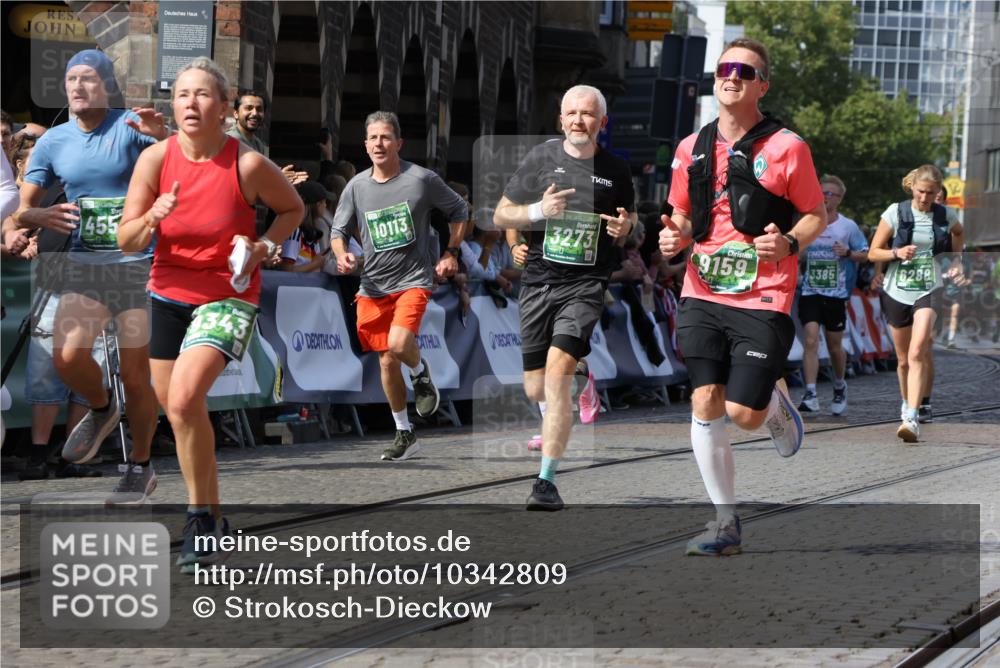 13.09.2026 - 21. swb-Marathon Bremen Strokosch-Dieckow http://msf.ph/oto/10342809 13.09.2026 13:27:13 Ziel 531, 946, 2089, 3076, 3302, 3510, 3527, 3852, 3893, 4327, 4441, 4598, 4919, 5054, 5689, 5937, 5943, 6314, 6455, 6580, 7027, 7246, 7317, 8112, 8303, 9150, 9511, 9551, 9854, 13097, 242, 593, 1373, 3273, 3385, 3496, 5220, 5290, 5358, 5616, 6071, 6288, 6306, 7110, 9343, 9760, 10113, 13147 meine-sportfotos.de