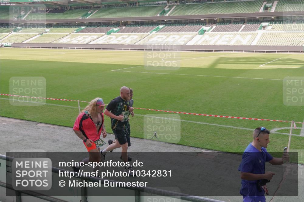 13.09.2026 - 21. swb-Marathon Bremen Michael Burmester http://msf.ph/oto/10342831 13.09.2026 13:26:37 Laufen im Stadion 186, 202, 364, 390, 530, 543, 645, 815, 818, 833, 966, 1077, 1283, 1410, 1412, 1443, 1459, 1473, 1487, 1530, 1561, 1608, 1618, 1700, 1744, 1828, 1953, 1961, 2058, 2059, 2273, 2298, 2308, 2309, 2354, 2382, 2384, 2388, 2404, 2428, 2507, 2508, 2542, 2558, 2576, 2582, 2591, 2592, 2656, 2675, 2725, 2748, 2752, 2762, 2817, 2875, 2878, 2896, 2923, 2965, 2970, 2981, 3045, 3047, 3050, 3062, 3073, 3084, 3097, 3172, 3184, 3259, 3329, 3359, 3433, 3540, 3592, 3629, 3756, 3851 meine-sportfotos.de