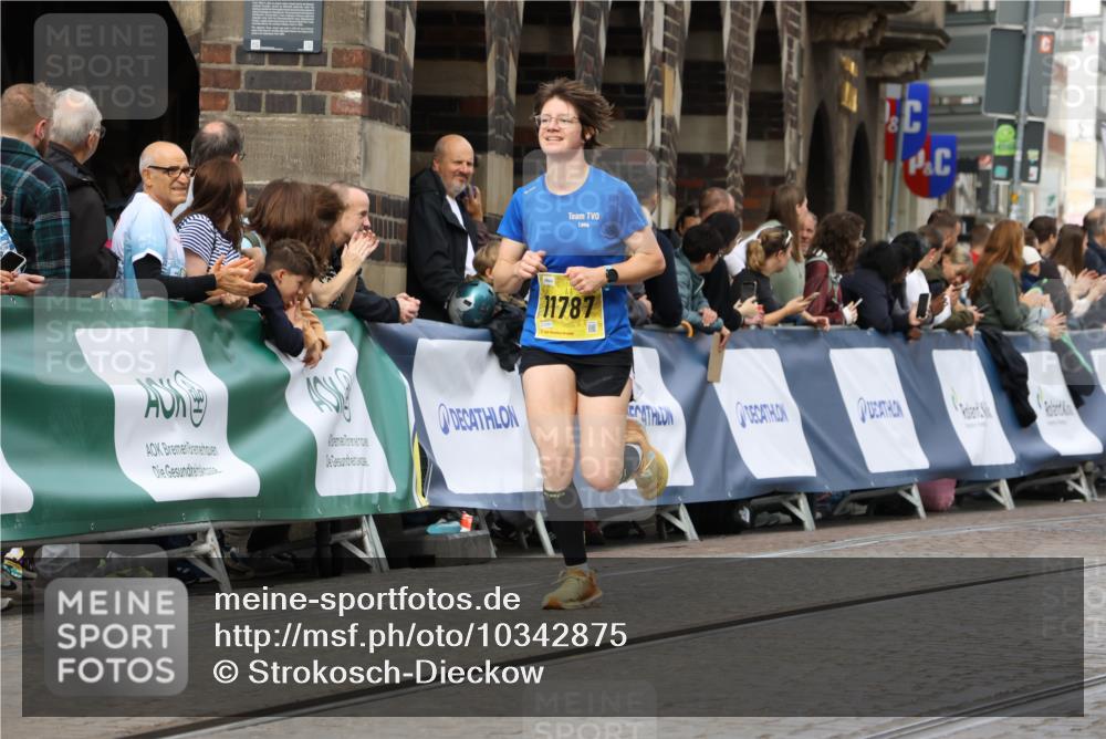 13.09.2026 - 21. swb-Marathon Bremen Strokosch-Dieckow http://msf.ph/oto/10342875 13.09.2026 10:51:41 Ziel 10334, 10381, 10471, 10515, 10544, 10763, 10825, 10862, 10887, 10984, 11145, 11503, 11801, 11973, 12051, 12133, 12424, 12548, 12552, 13631, 10162, 10183, 10281, 10467, 10641, 11273, 11277, 11542, 11685, 11733, 11777, 11784, 11962, 12349 meine-sportfotos.de