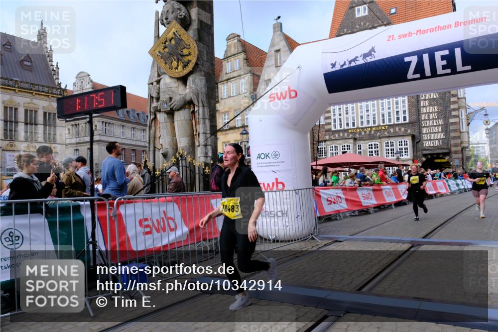 13.09.2026 - 21. swb-Marathon Bremen Tim E. http://msf.ph/oto/10342914 13.09.2026 11:13:08 Ziel 10483, 11606, 11657, 11671, 11832, 12050, 12234, 12423 meine-sportfotos.de