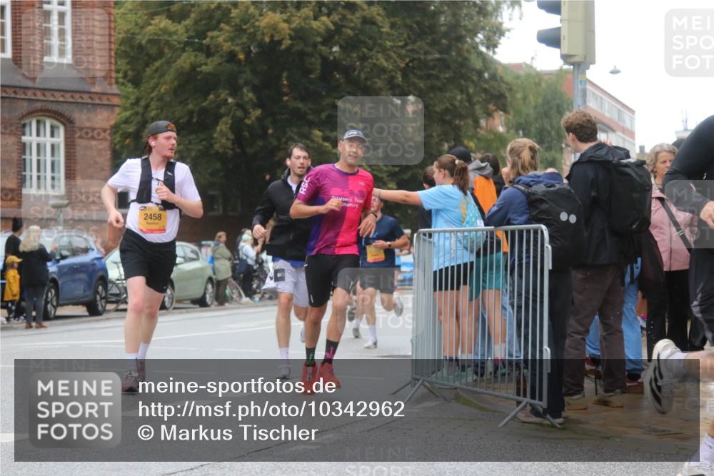 13.09.2026 - Kiel Lauf Markus Tischler http://msf.ph/oto/10342962 13.09.2026 11:34:11 Fleethörn 2458 meine-sportfotos.de