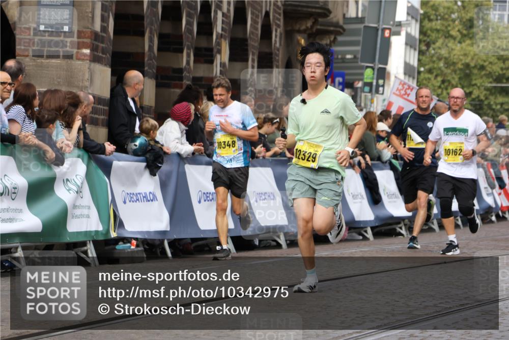 13.09.2026 - 21. swb-Marathon Bremen Strokosch-Dieckow http://msf.ph/oto/10342975 13.09.2026 10:51:48 Ziel 10334, 10381, 10544, 10763, 10825, 10862, 10887, 10984, 11145, 11787, 12051, 12424, 12548, 13631, 10218, 11277, 11285, 11376, 11555, 11685, 11784, 11869, 11877, 11962, 12349 meine-sportfotos.de