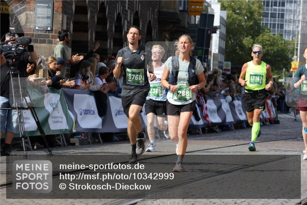 13.09.2026 - 21. swb-Marathon Bremen Strokosch-Dieckow http://msf.ph/oto/10342999 13.09.2026 13:27:16 Ziel 531, 946, 1493, 1494, 2089, 3076, 3302, 3510, 3527, 3893, 4327, 4397, 4441, 4563, 4919, 5054, 5689, 5937, 5943, 6314, 6455, 6580, 7027, 7072, 7246, 7317, 8303, 9150, 9511, 9551, 9854, 9878, 13097, 242, 593, 940, 1373, 1574, 2345, 3385, 3496, 5220, 5290, 5358, 5616, 6071, 6288, 6306, 7110, 9760, 13147 meine-sportfotos.de