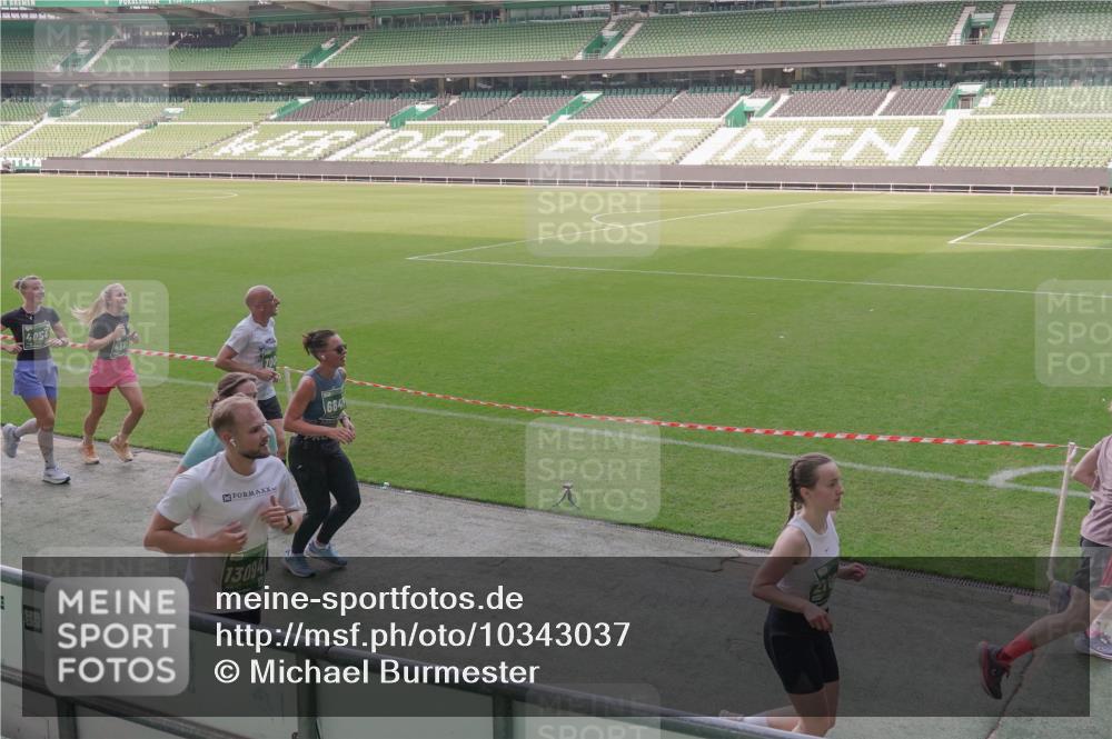 13.09.2026 - 21. swb-Marathon Bremen Michael Burmester http://msf.ph/oto/10343037 13.09.2026 13:27:05 Laufen im Stadion 186, 202, 357, 364, 390, 530, 597, 645, 726, 833, 888, 1077, 1283, 1412, 1473, 1487, 1530, 1608, 1618, 1700, 1744, 1769, 1828, 1961, 1984, 2236, 2273, 2298, 2309, 2382, 2384, 2388, 2404, 2428, 2507, 2508, 2542, 2558, 2576, 2582, 2592, 2656, 2675, 2725, 2748, 2817, 2875, 2876, 2923, 2965, 2970, 3045, 3047, 3050, 3062, 3073, 3084, 3097, 3172, 3184, 3219, 3359, 3433, 3540, 3592, 3629, 3756, 3851, 3885, 3907, 3978, 4457, 4660 meine-sportfotos.de