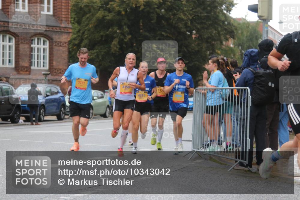 13.09.2026 - Kiel Lauf Markus Tischler http://msf.ph/oto/10343042 13.09.2026 11:34:41 Fleethörn 3771, 4358, 4311, 1425 meine-sportfotos.de