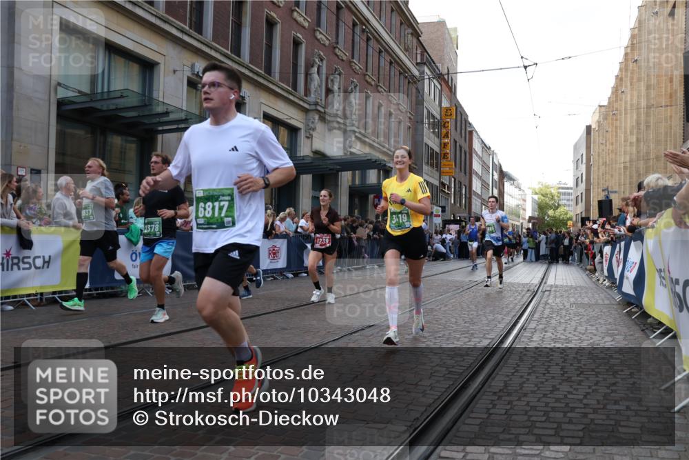 13.09.2026 - 21. swb-Marathon Bremen Strokosch-Dieckow http://msf.ph/oto/10343048 13.09.2026 13:28:39 Ziel 394, 430, 565, 687, 722, 725, 745, 936, 1014, 1274, 1688, 2070, 2223, 2276, 2378, 2851, 2891, 3348, 3419, 3444, 3665, 3938, 4590, 5225, 5267, 5531, 5691, 5865, 6099, 6817, 6937, 6955, 7134, 7263, 7527, 8984, 8985, 9562, 13174, 178, 210, 613, 1239, 1380, 1914, 2047, 2764, 3028, 3294, 3348, 3597, 4102, 4250, 4564, 5683, 6914, 6957, 7263, 8429, 8483, 8570, 8938, 9064, 9176, 9549, 13012 meine-sportfotos.de