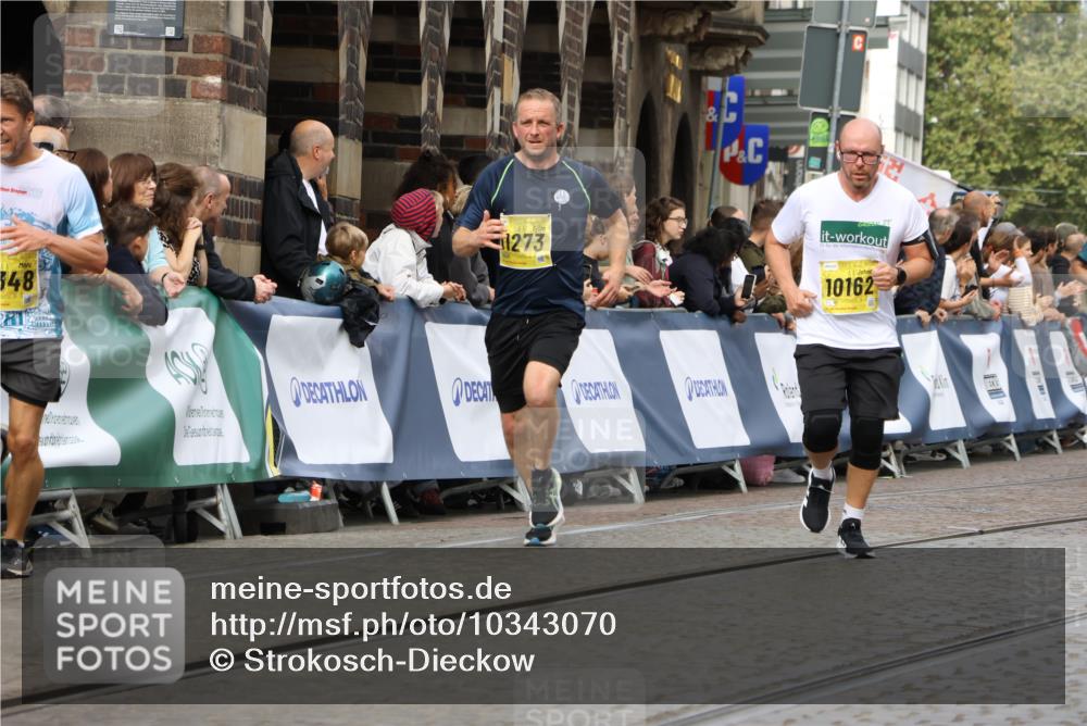 13.09.2026 - 21. swb-Marathon Bremen Strokosch-Dieckow http://msf.ph/oto/10343070 13.09.2026 10:51:50 Ziel 10334, 10381, 10544, 10763, 10825, 10862, 10984, 11145, 11787, 12329, 12424, 12548, 13631, 10218, 10588, 11277, 11285, 11376, 11487, 11555, 11784, 11869, 11877, 11962, 12349 meine-sportfotos.de