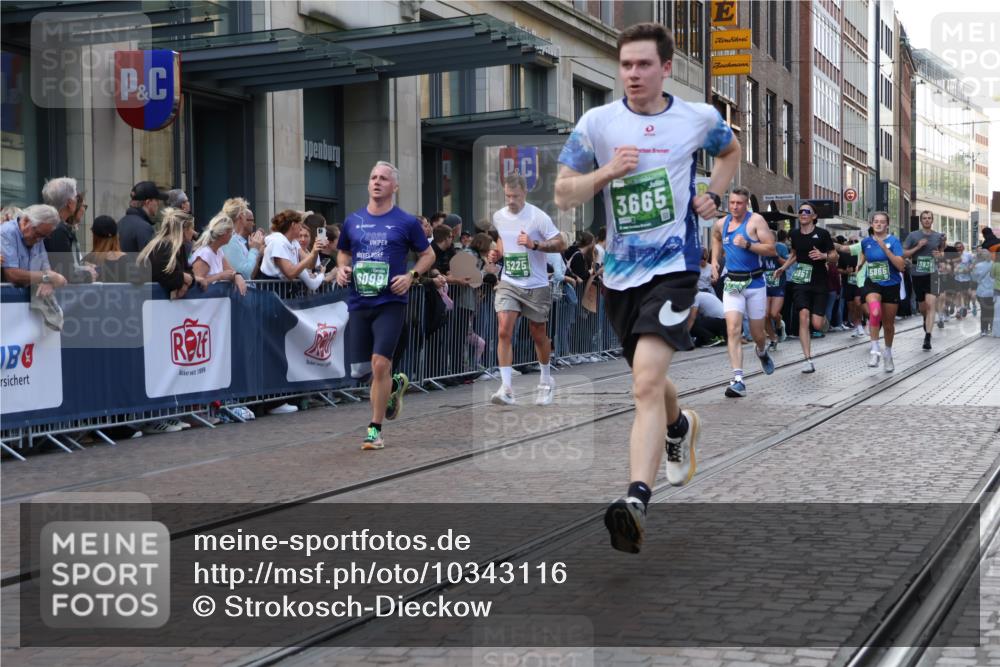 13.09.2026 - 21. swb-Marathon Bremen Strokosch-Dieckow http://msf.ph/oto/10343116 13.09.2026 13:28:40 Ziel 394, 430, 565, 687, 722, 725, 745, 936, 1014, 1274, 1688, 2070, 2223, 2276, 2378, 2851, 2891, 3419, 3444, 3665, 3938, 4590, 5225, 5267, 5531, 5691, 5865, 6099, 6817, 6937, 6955, 7134, 7527, 8984, 8985, 9562, 9661, 13174, 178, 210, 613, 1239, 1380, 1914, 2047, 2764, 3028, 3294, 3348, 3597, 4102, 4250, 4564, 5683, 6914, 6957, 7263, 8429, 8483, 8570, 8938, 9064, 9176, 9549, 13012 meine-sportfotos.de