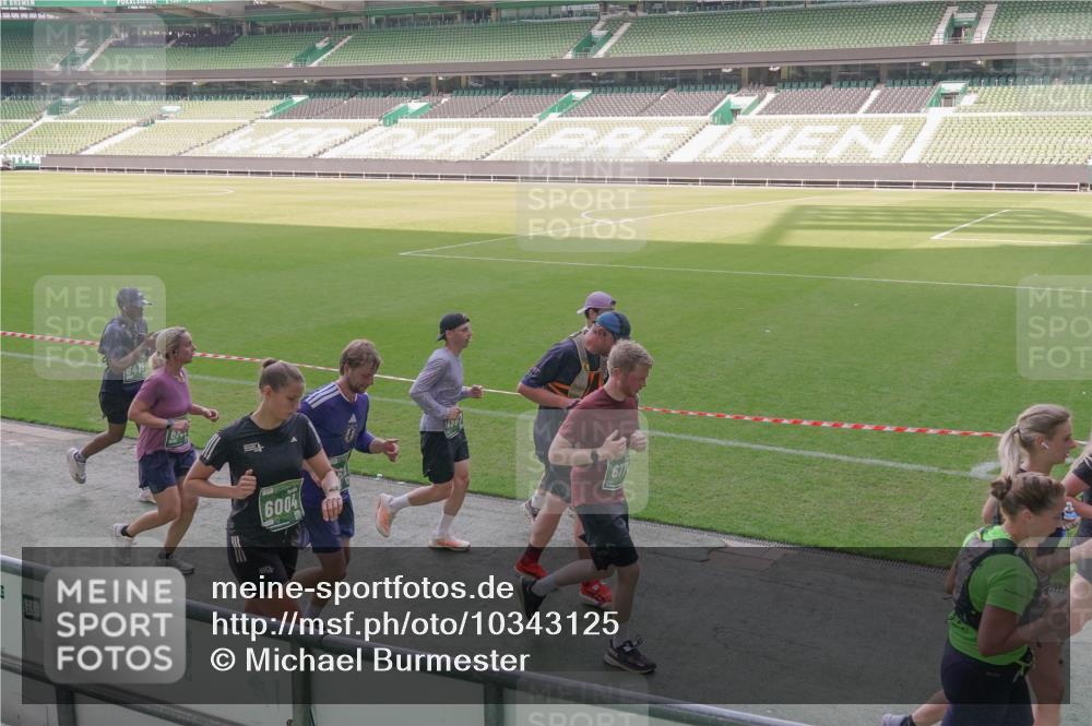 13.09.2026 - 21. swb-Marathon Bremen Michael Burmester http://msf.ph/oto/10343125 13.09.2026 13:27:14 Laufen im Stadion 111, 186, 202, 357, 364, 390, 478, 597, 645, 726, 833, 888, 925, 1077, 1283, 1412, 1473, 1487, 1496, 1530, 1608, 1618, 1700, 1769, 1828, 1958, 1961, 1984, 2236, 2273, 2309, 2382, 2384, 2388, 2404, 2428, 2502, 2507, 2508, 2542, 2558, 2576, 2582, 2592, 2656, 2675, 2725, 2748, 2817, 2875, 2876, 2923, 2965, 2970, 3045, 3047, 3050, 3062, 3073, 3084, 3097, 3172, 3184, 3219, 3359, 3433, 3540, 3592, 3629, 3756, 3851, 3885, 3907, 3978, 4457, 4660 meine-sportfotos.de