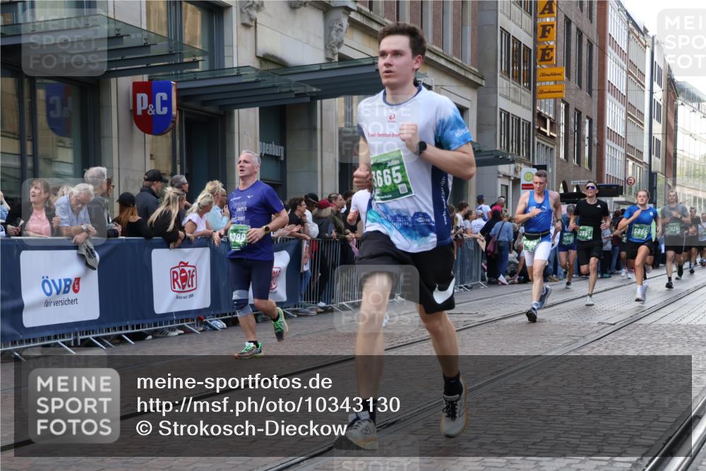 13.09.2026 - 21. swb-Marathon Bremen Strokosch-Dieckow http://msf.ph/oto/10343130 13.09.2026 13:28:40 Ziel 394, 430, 565, 687, 722, 725, 745, 936, 1014, 1274, 1688, 2070, 2223, 2276, 2378, 2851, 2891, 3419, 3444, 3665, 3938, 4590, 5225, 5267, 5531, 5691, 5865, 6099, 6817, 6937, 6955, 7134, 7527, 8984, 8985, 9562, 9661, 13174, 178, 210, 613, 1239, 1380, 1914, 2047, 2764, 3028, 3294, 3348, 3597, 4102, 4250, 4564, 5683, 6914, 6957, 7263, 8429, 8483, 8570, 8938, 9064, 9176, 9549, 13012 meine-sportfotos.de