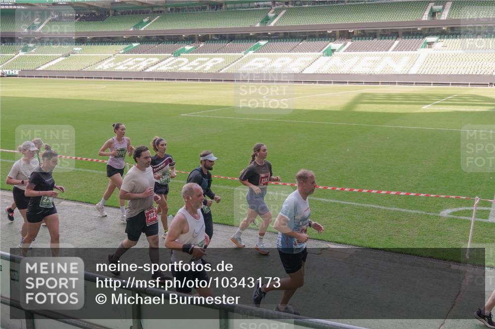 13.09.2026 - 21. swb-Marathon Bremen Michael Burmester http://msf.ph/oto/10343173 13.09.2026 13:27:21 Laufen im Stadion 111, 186, 202, 357, 364, 390, 478, 597, 726, 829, 833, 888, 925, 1077, 1220, 1283, 1412, 1473, 1496, 1530, 1608, 1618, 1700, 1769, 1958, 1961, 1984, 2236, 2273, 2309, 2382, 2384, 2388, 2404, 2428, 2502, 2507, 2508, 2542, 2558, 2576, 2582, 2592, 2656, 2675, 2725, 2748, 2817, 2875, 2876, 2923, 2965, 2970, 3045, 3047, 3050, 3073, 3084, 3184, 3219, 3359, 3433, 3540, 3592, 3629, 3756, 3851, 3885, 3907, 3978, 4457, 4660 meine-sportfotos.de